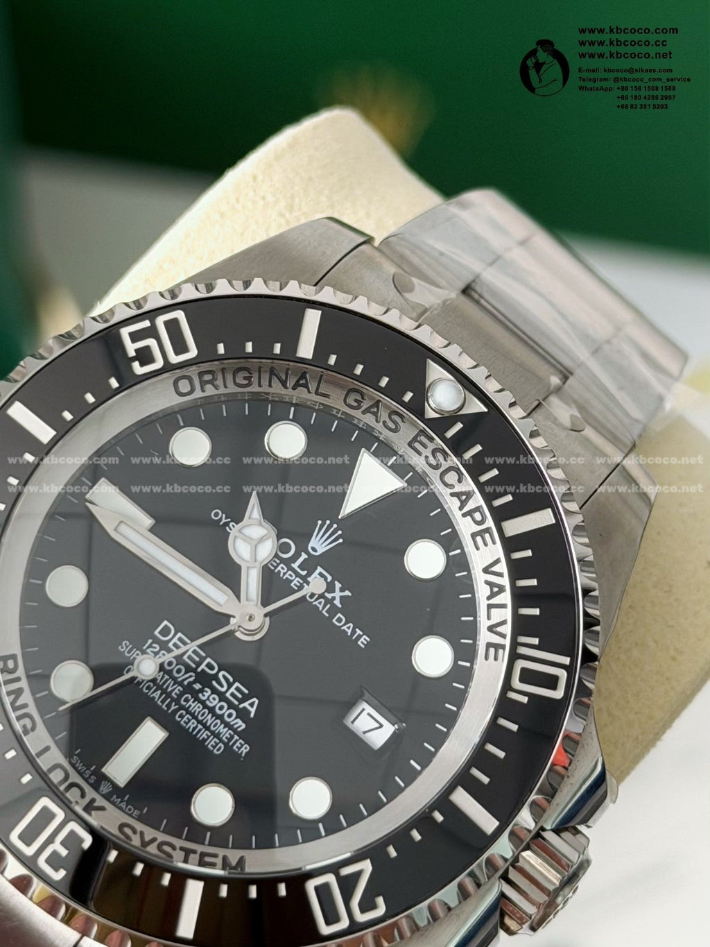 Sea-Dweller Men's Watch 44mm – Image 7
