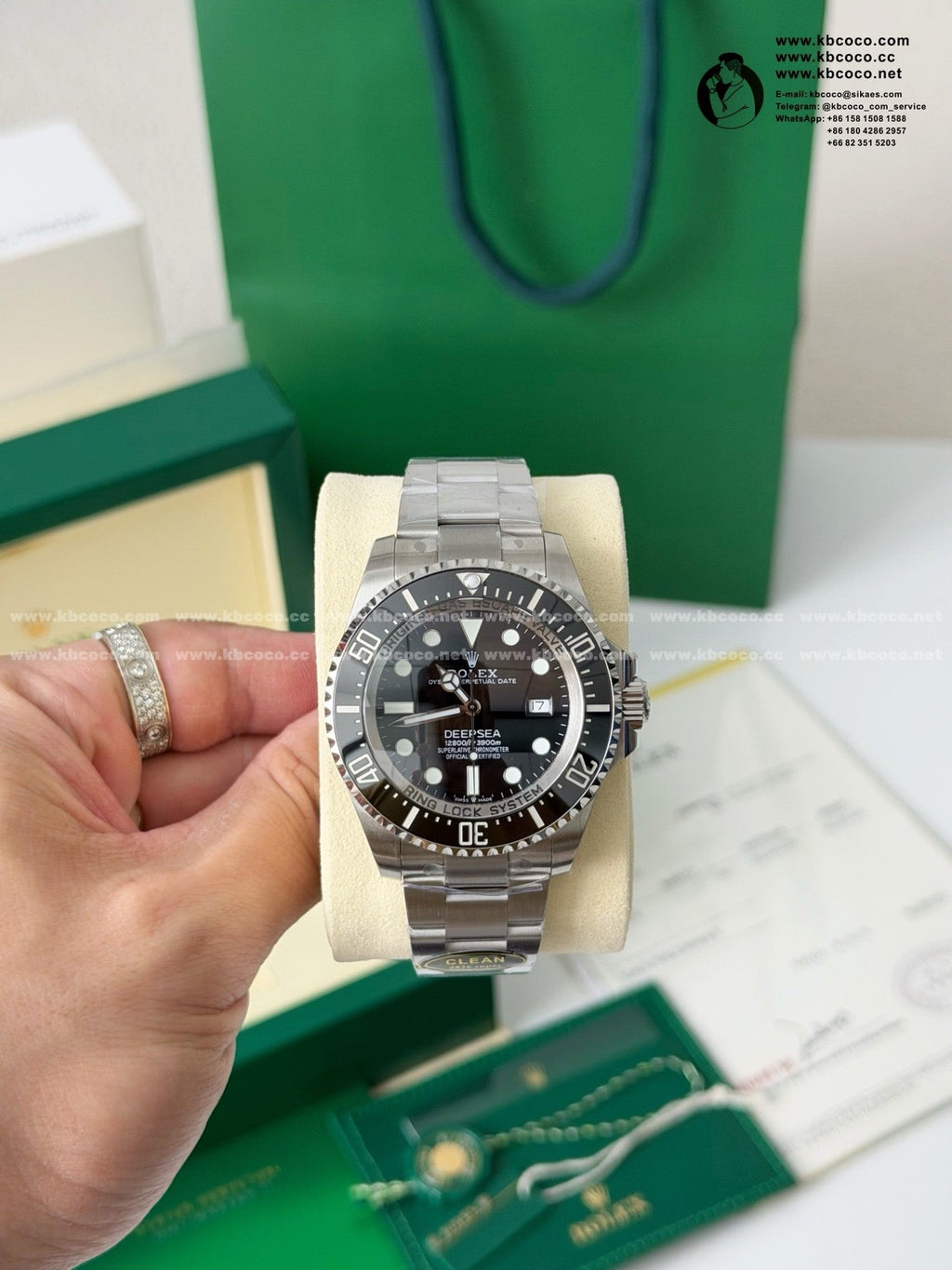 Sea-Dweller Men's Watch 44mm – Image 4