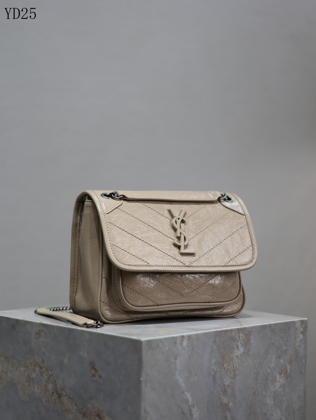 Niki Medium Patent Leather Shoulder Bag