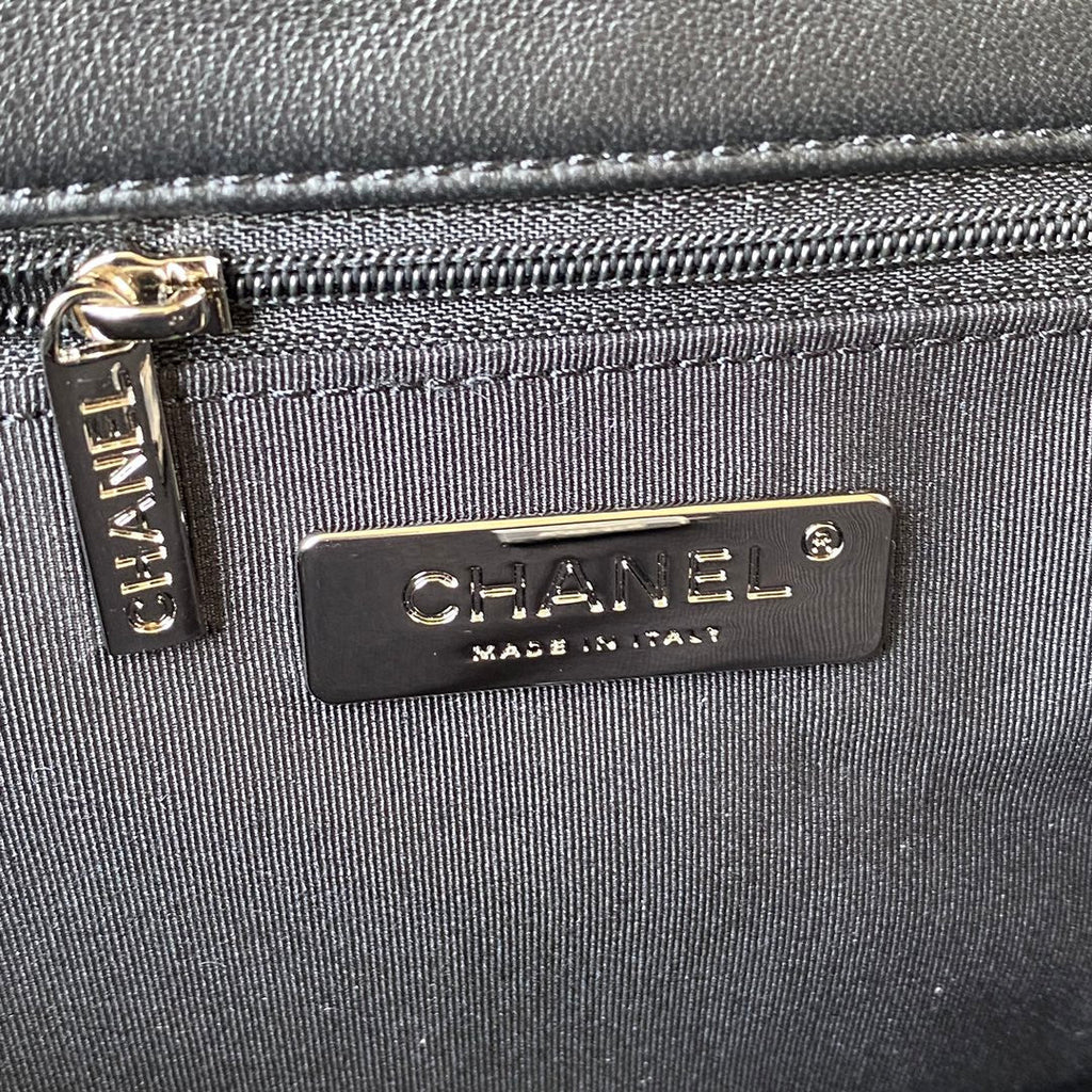 19 Flap Bag