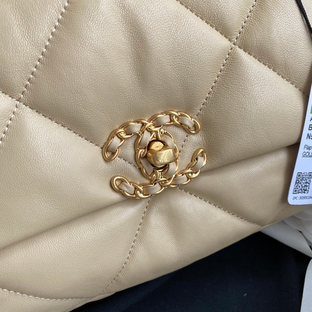 19 Flap Bag 26 cm