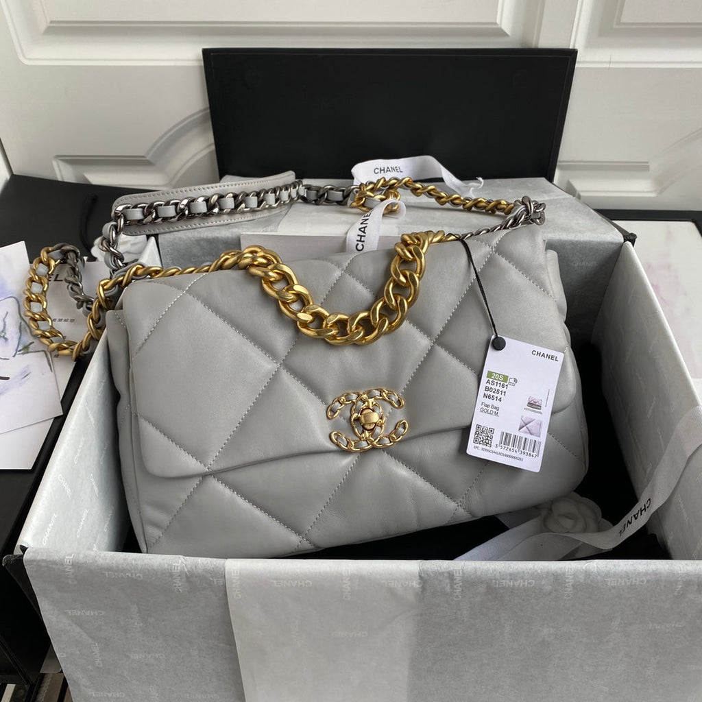 19 Flap Bag