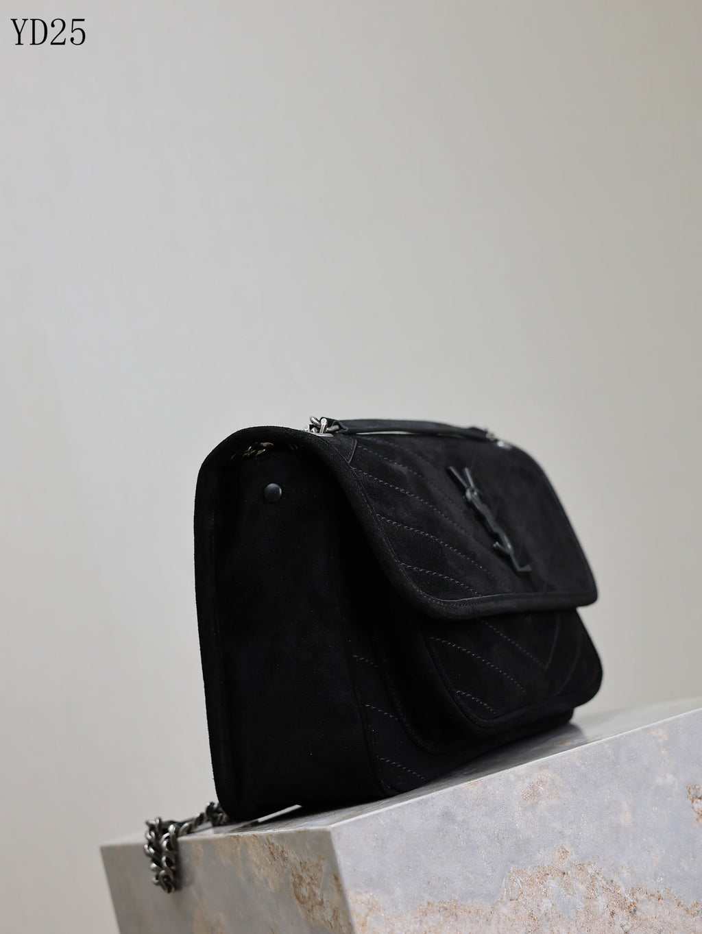 Niki Medium Shoulder Bag