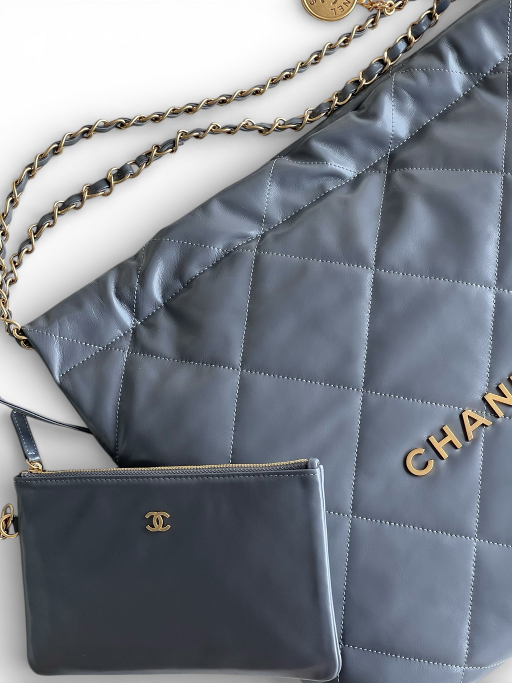 22 Medium Handbags