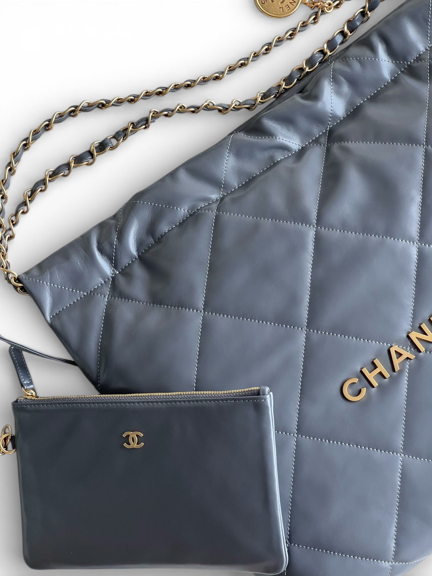 22 Medium Handbags