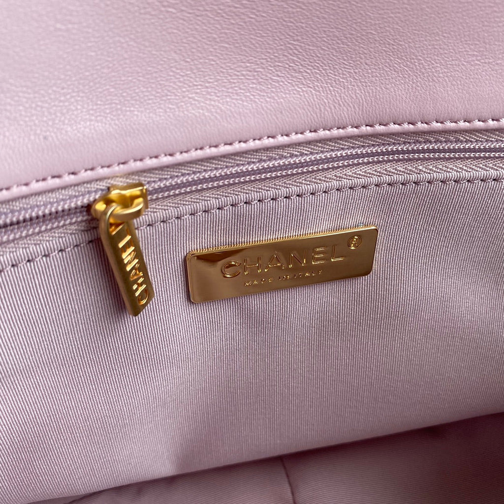 19 Flap Bag