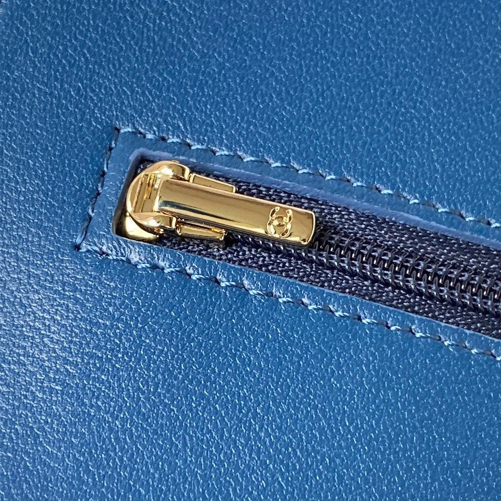 19 Woc Quilted Chain Bag