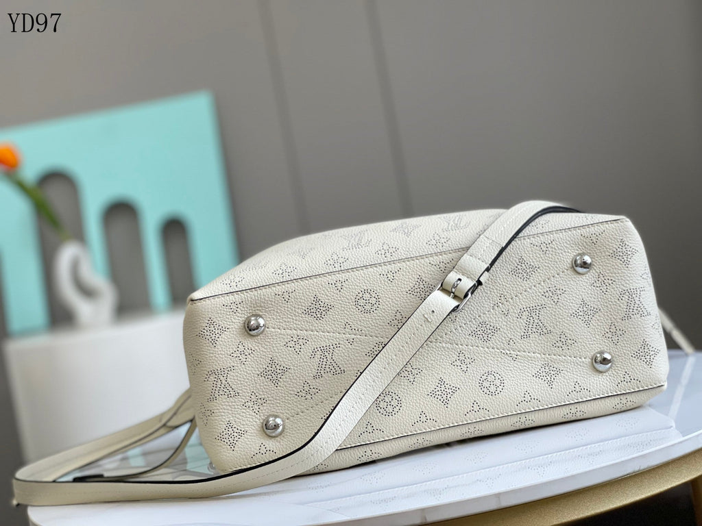 Bella Tote Bag