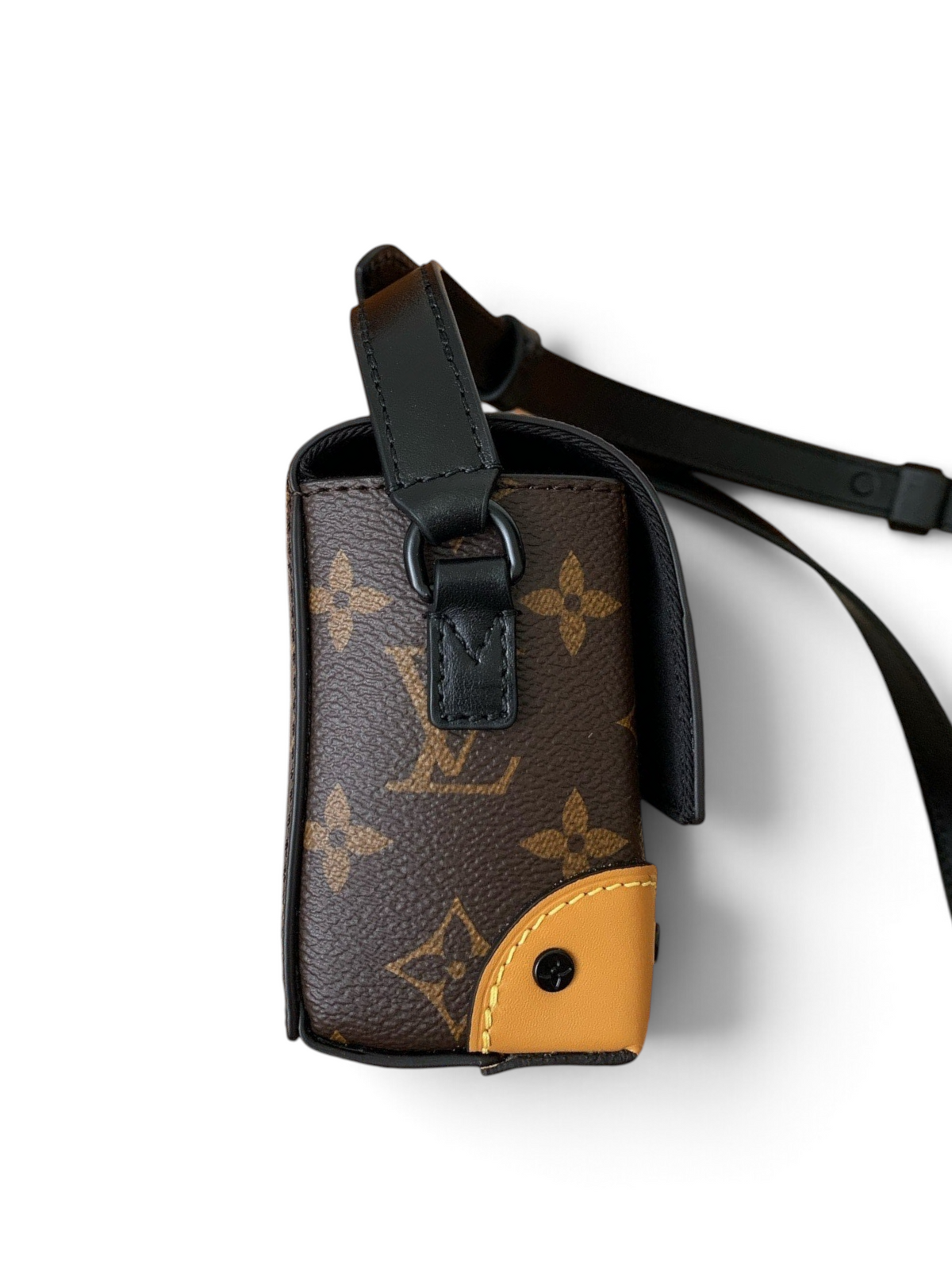 SWORD LUXURY Steamer Mini çanta, kahverengi monogram kanvas, deri detaylar ve siyah askı ile kutusunda.