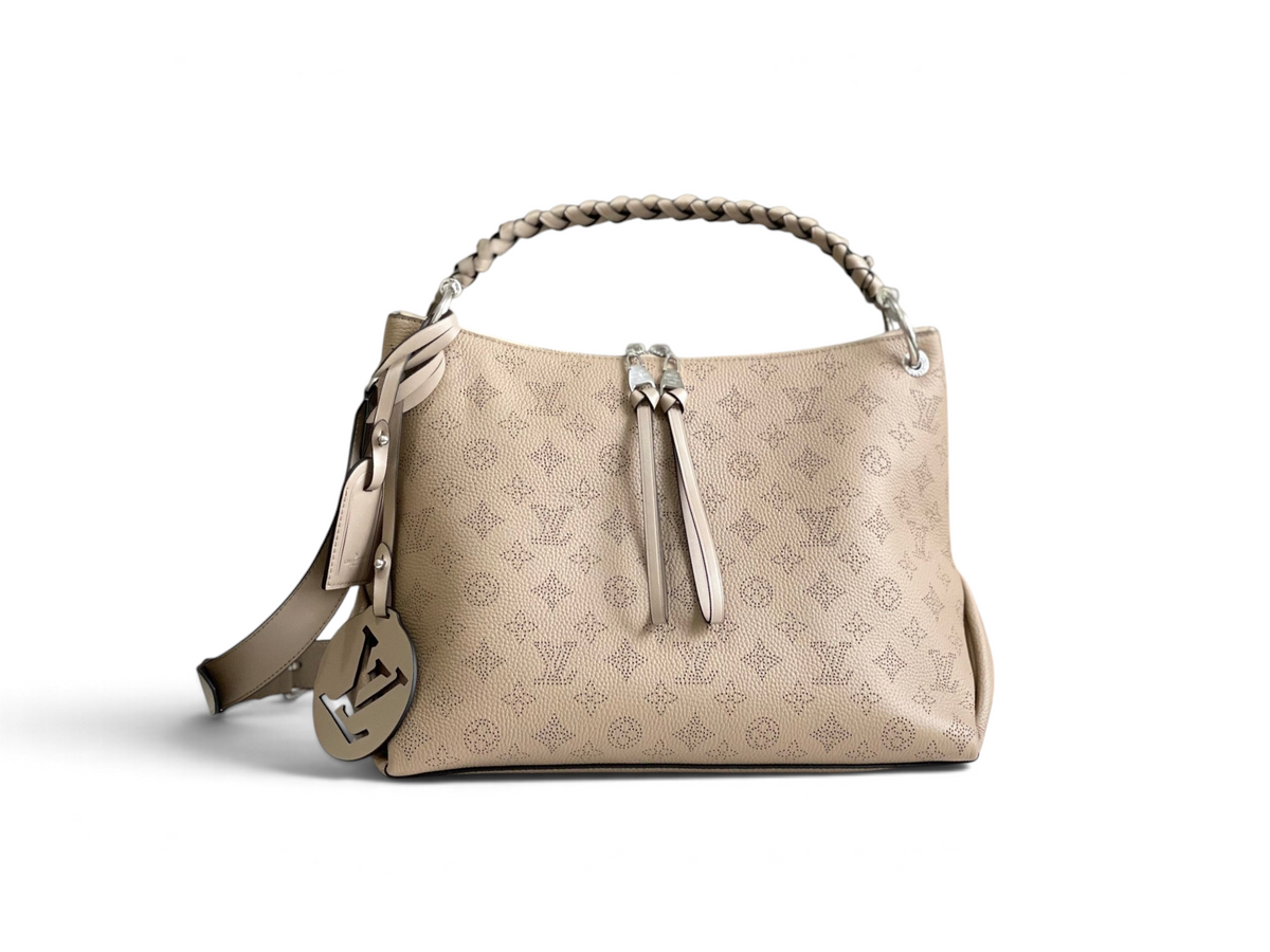SWORD LUXURY Beaubourg Hobo MM çanta, delikli Monogram desenli bej Mahina deri ve örgülü deri saplı lüks tasarım.