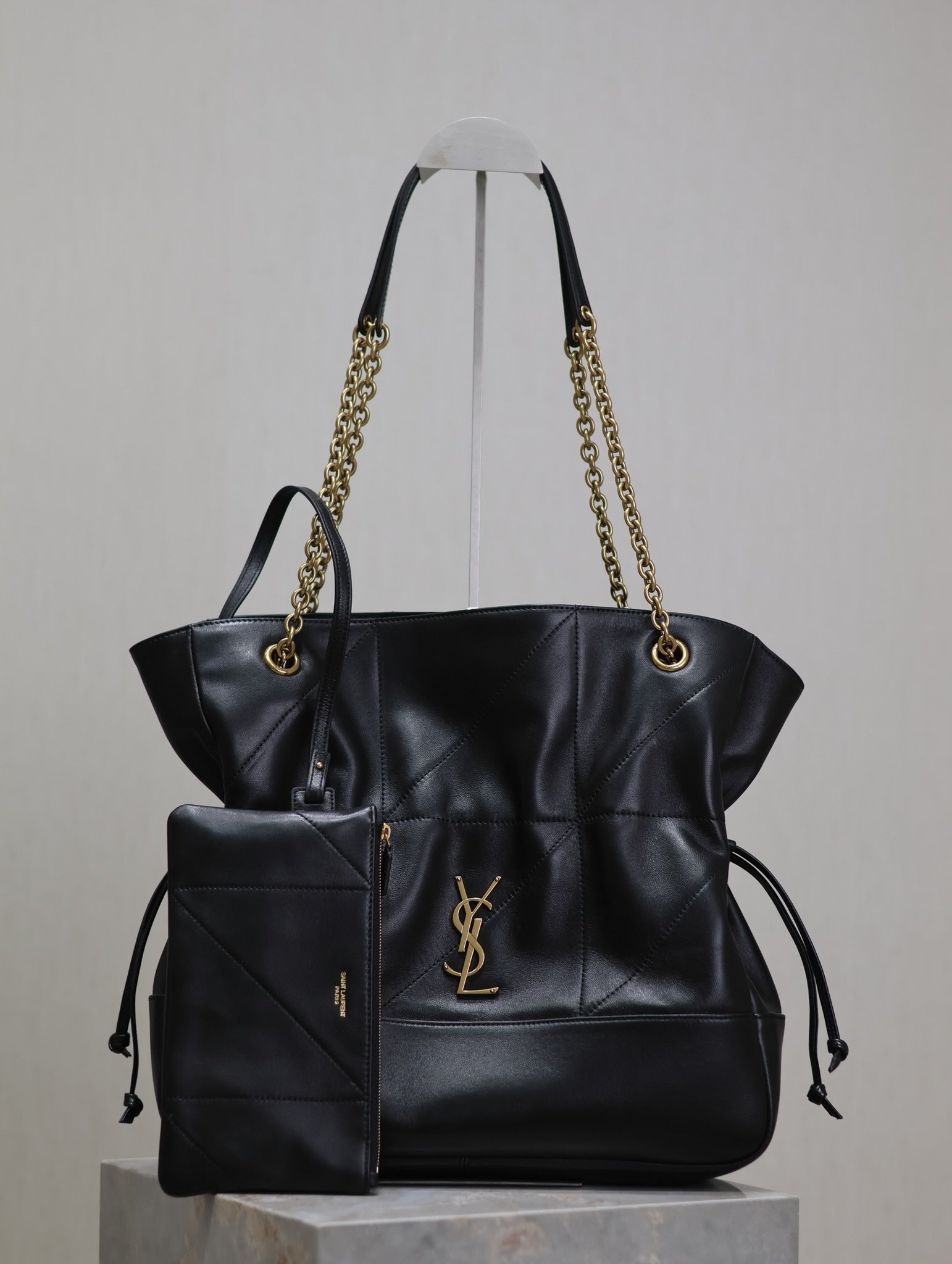 Niki Soft Chain Shoulder Bag