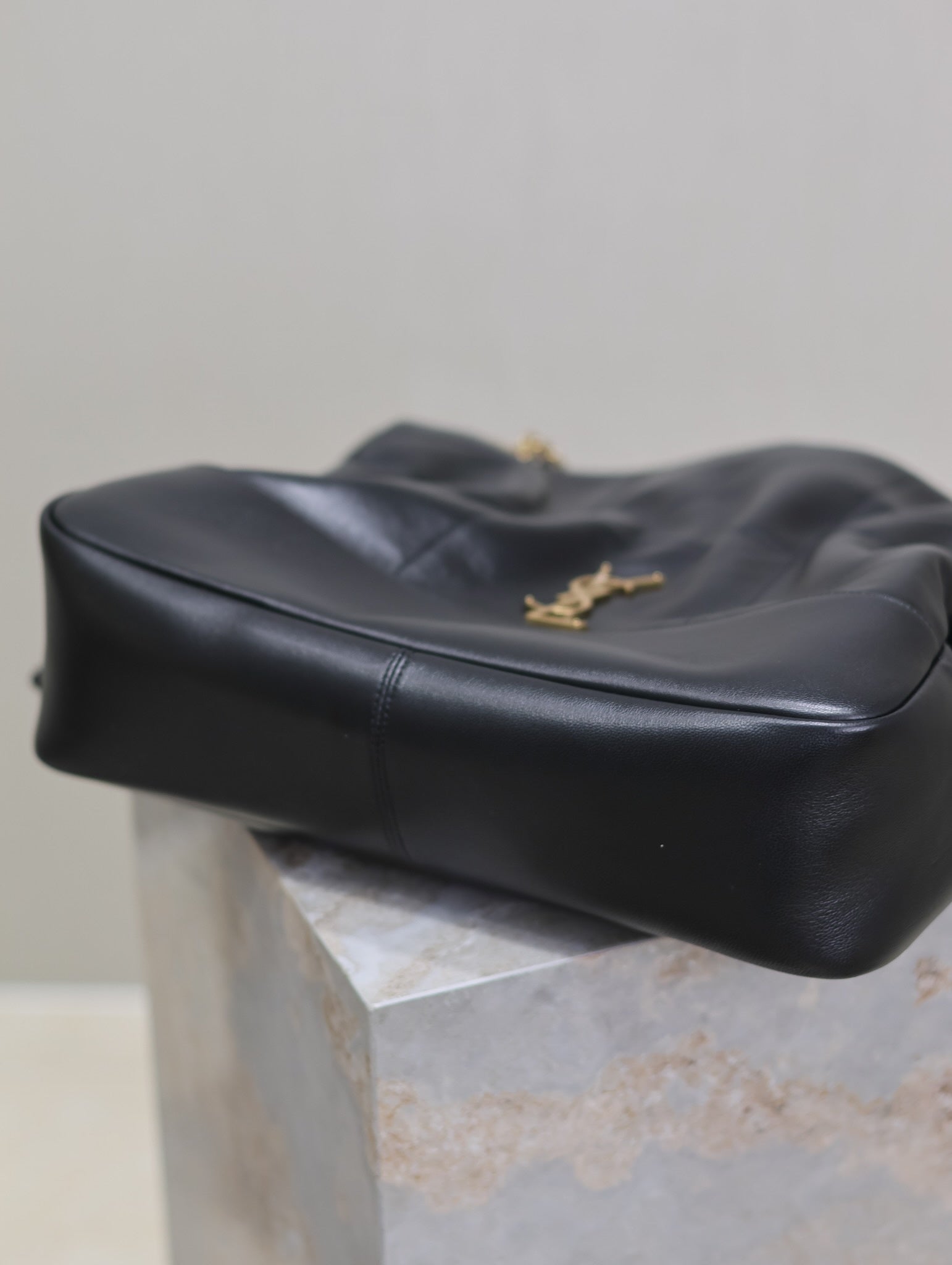 Niki Soft Chain Shoulder Bag
