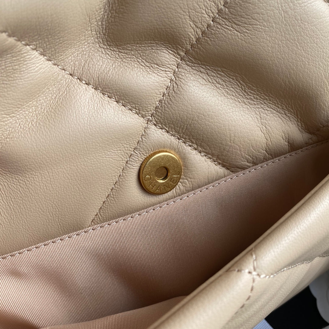 19 Flap Bag