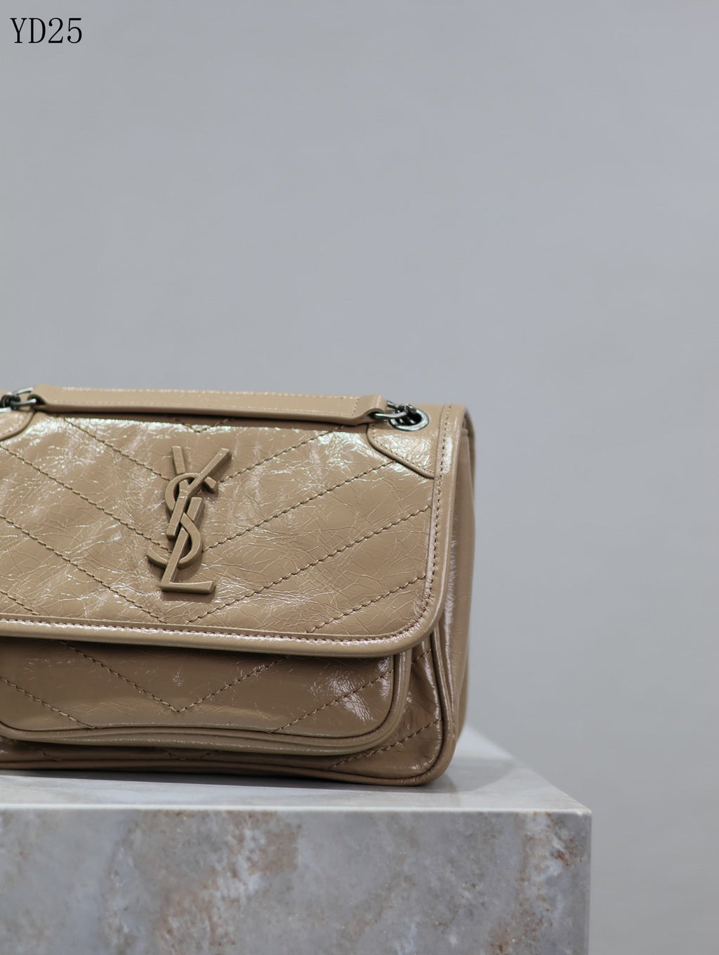 Niki Medium Patent Leather Shoulder Bag