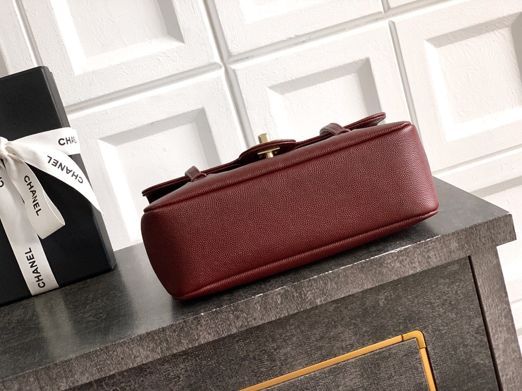 Large Leather Shoulder Bag 22
