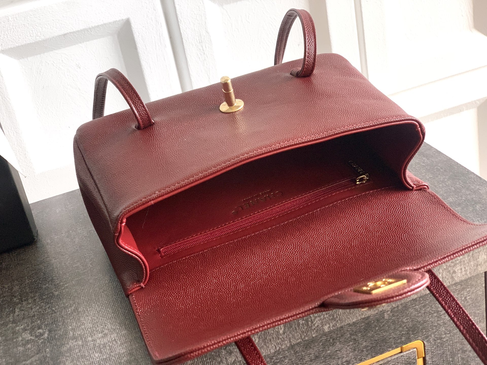 Large Leather Shoulder Bag 22