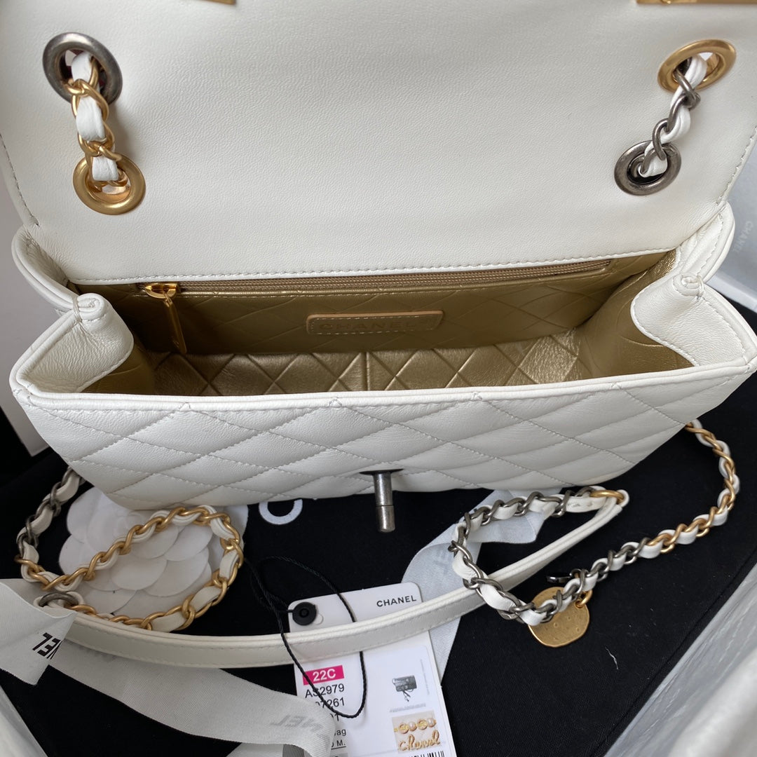 Bag 22 x 14 x 8 cm