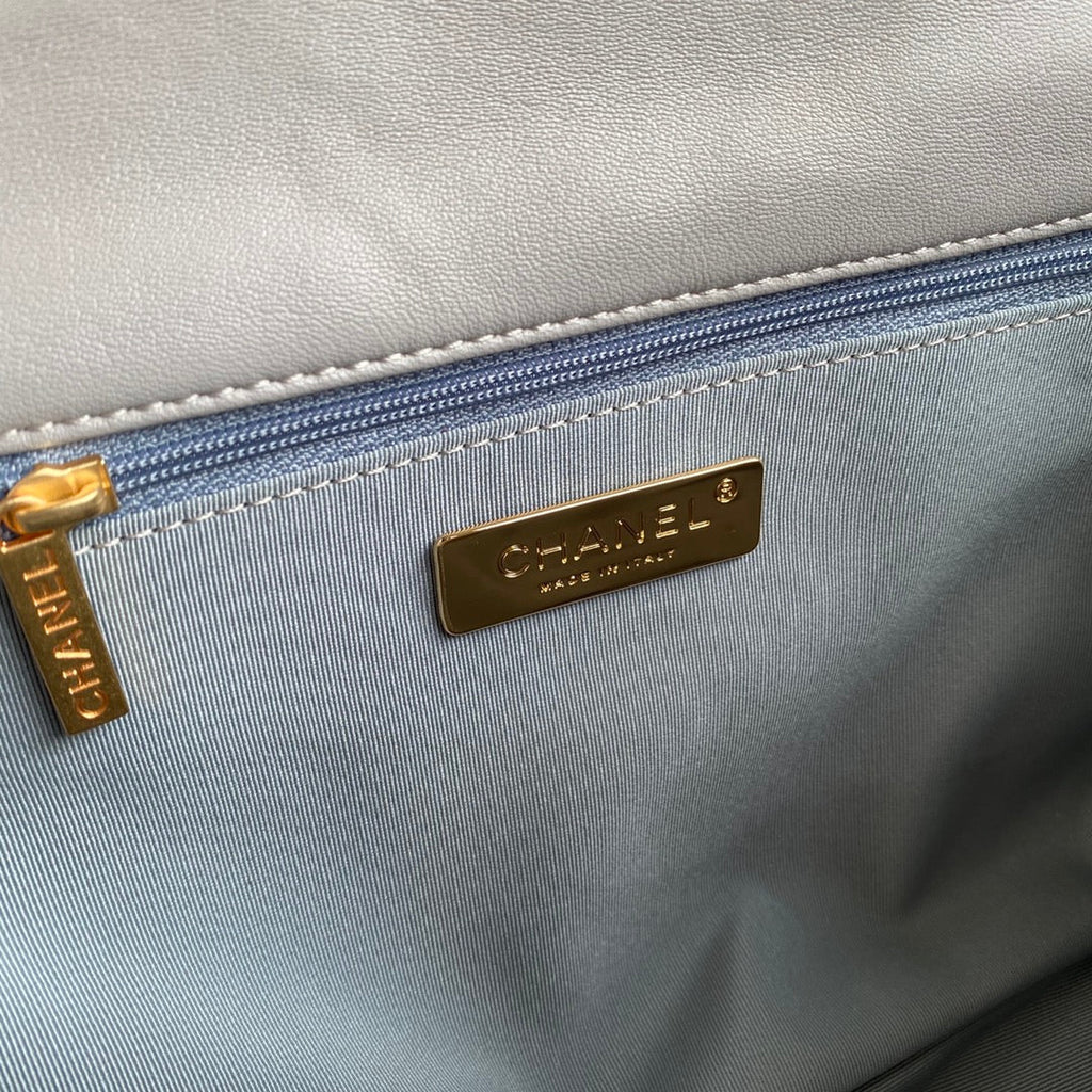 19 Flap Bag