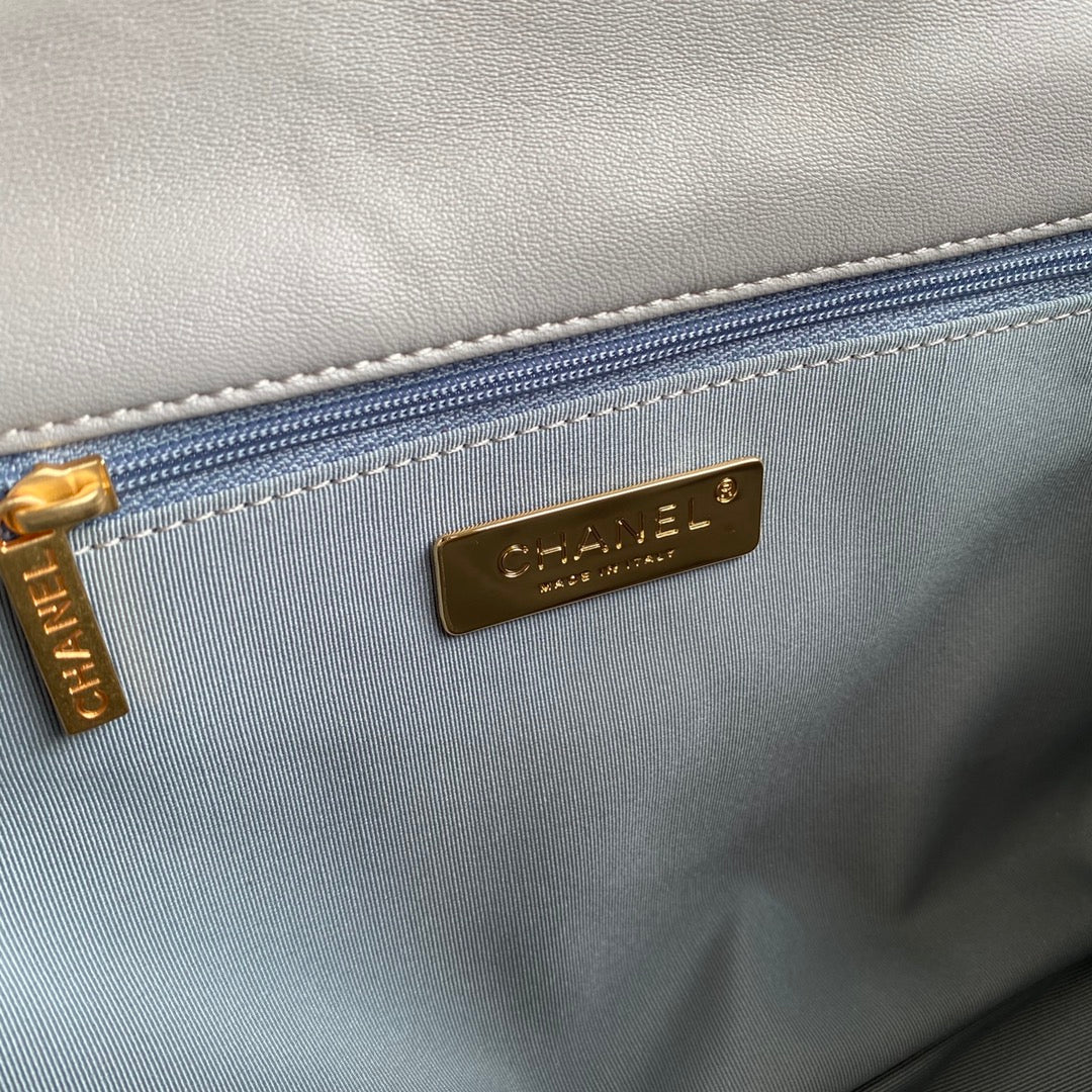 19 Flap Bag