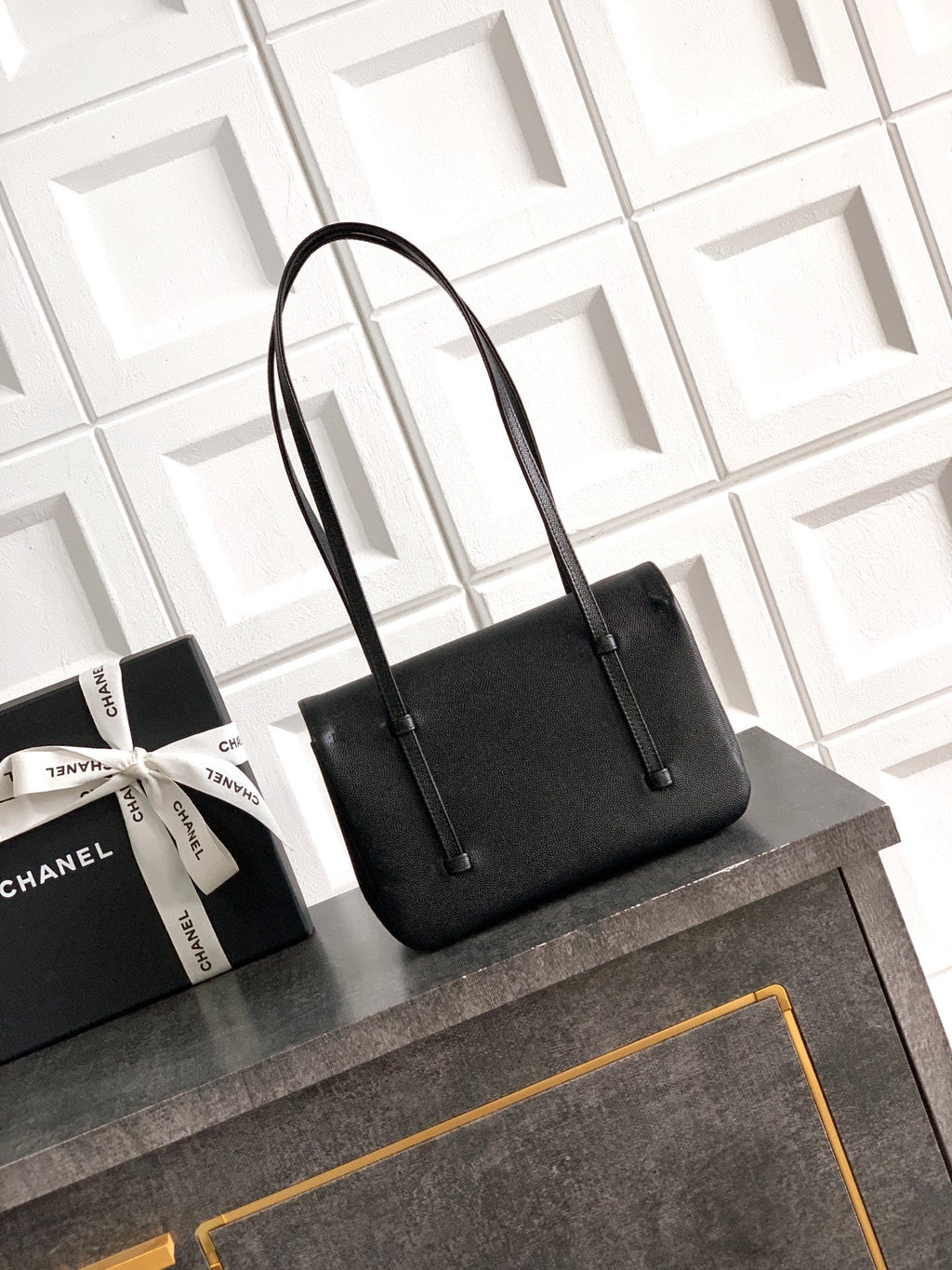 Large Leather Shoulder Bag 22