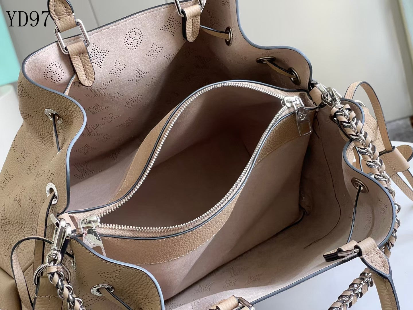 Bella Tote Bag