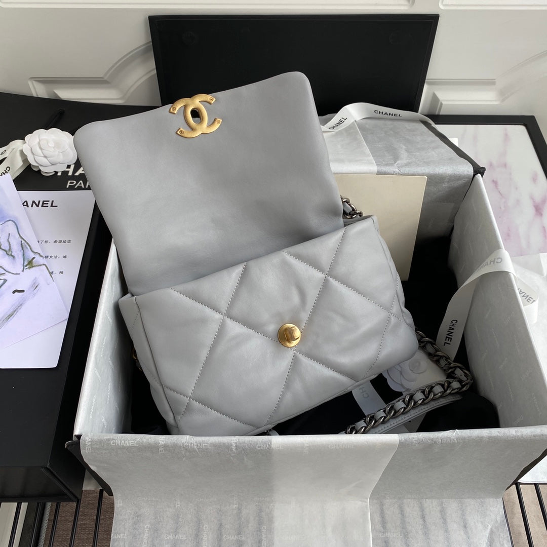 19 Flap Bag 26 cm