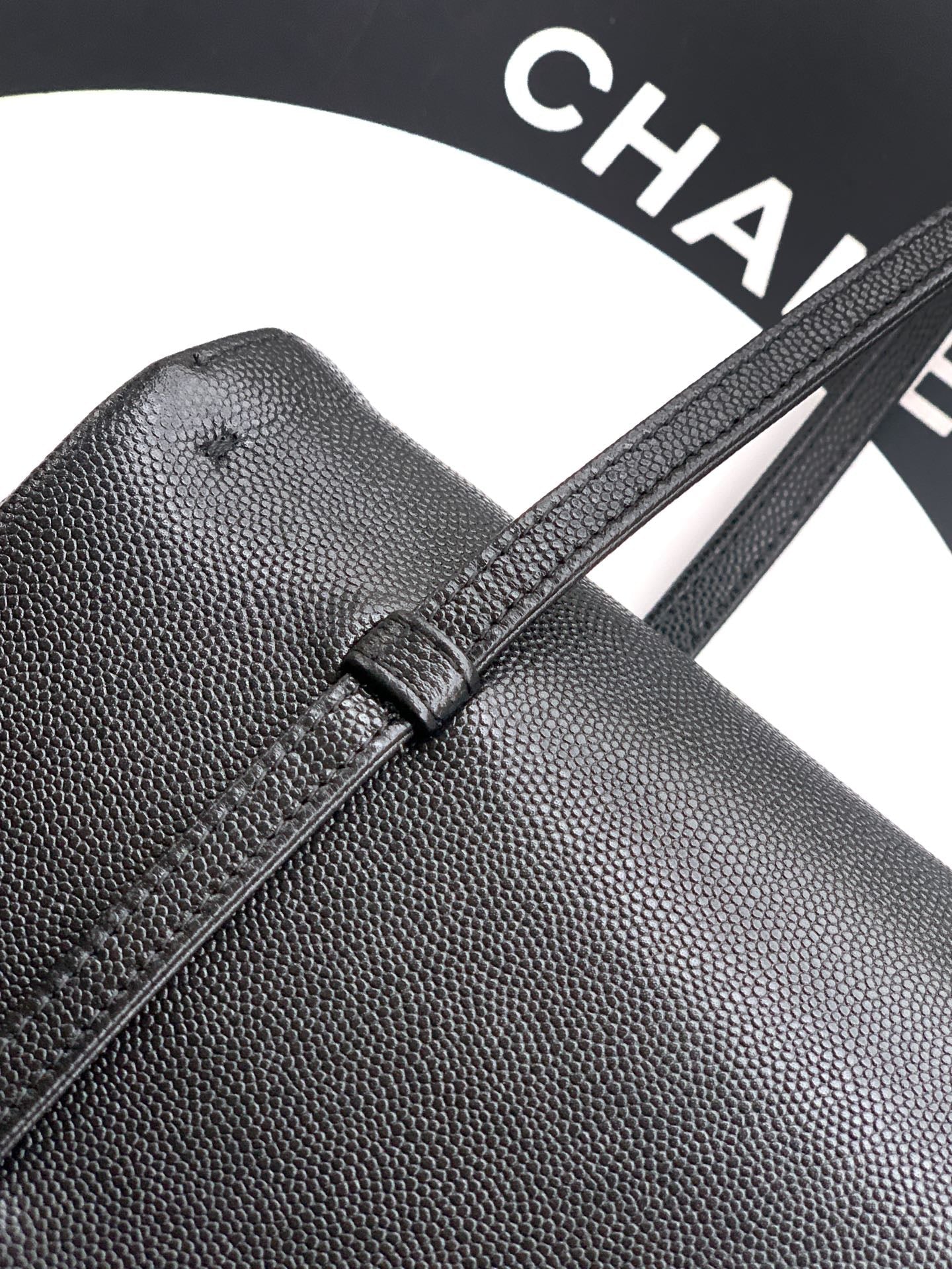 Large Leather Shoulder Bag 22