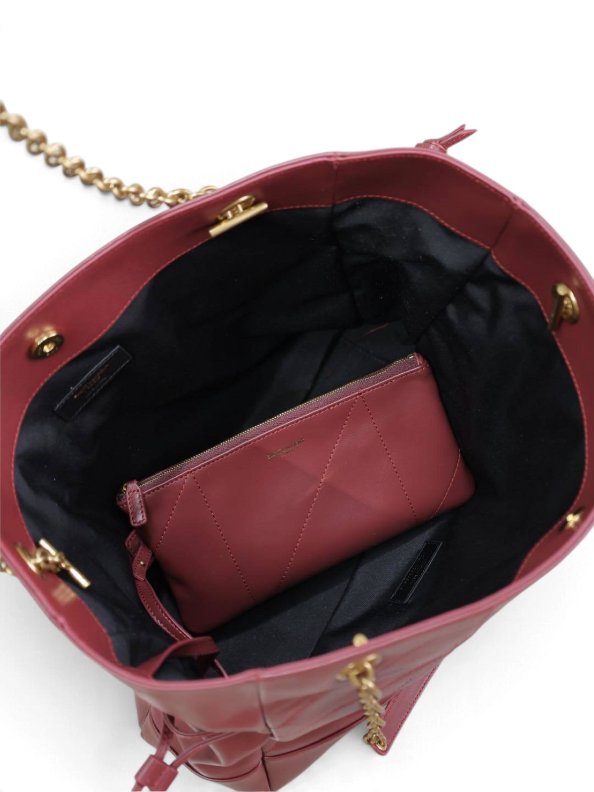 SWORD LUXURY YSL Niki bordo deri omuz çantasının altın zincir detaylı ve fermuarlı iç cepli iç görünümü.