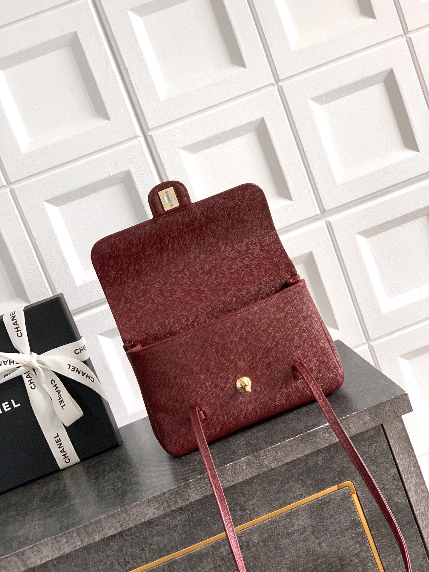 Large Leather Shoulder Bag 22