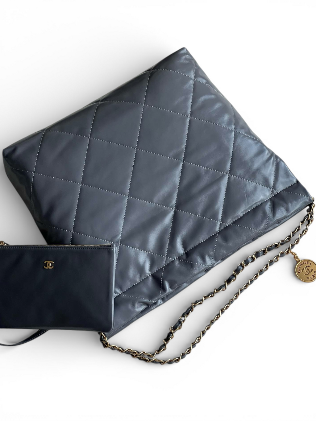 22 Medium Handbags