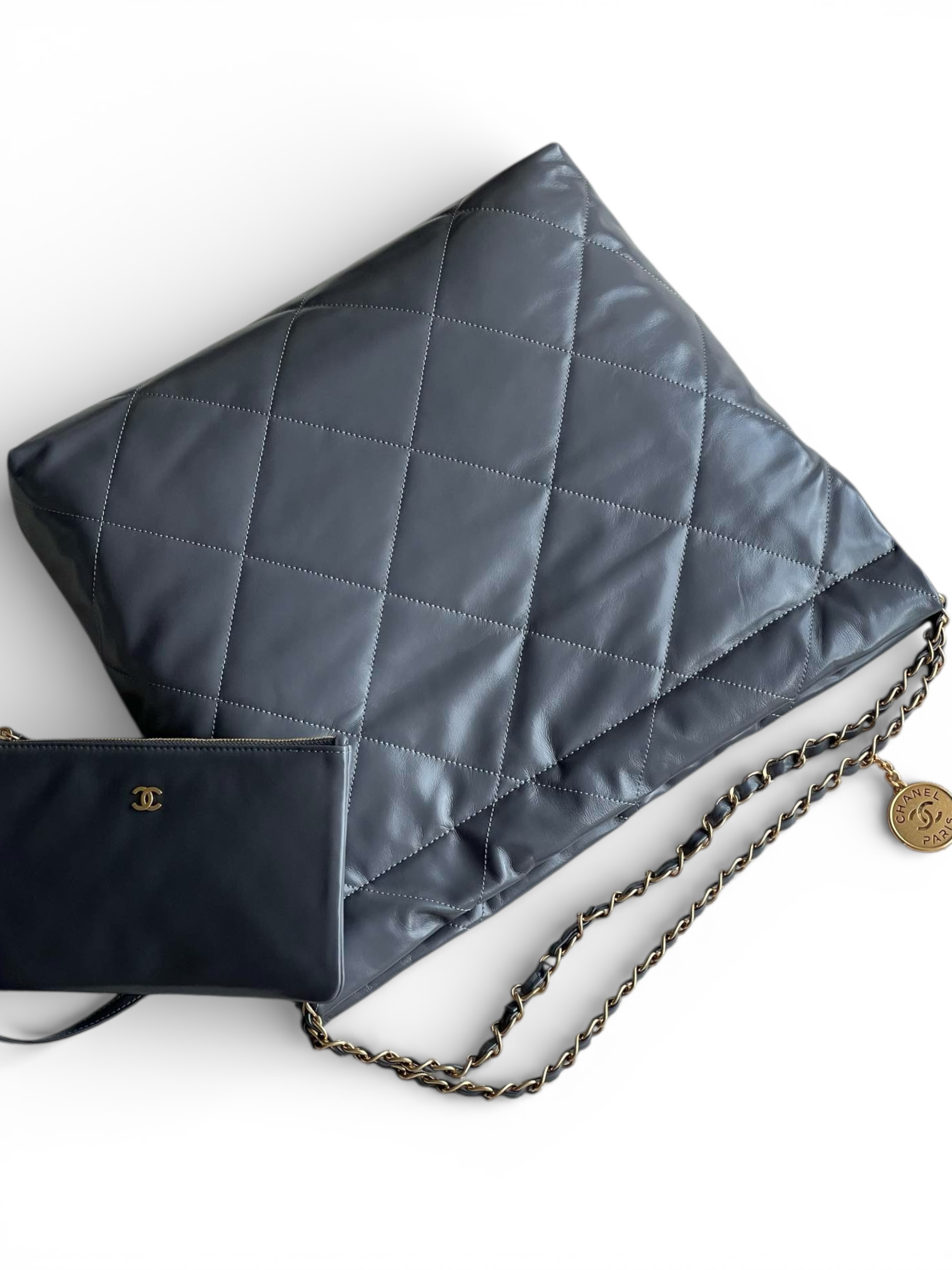 22 Medium Handbags