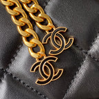 Matelasse Chain Shoulder Bag
