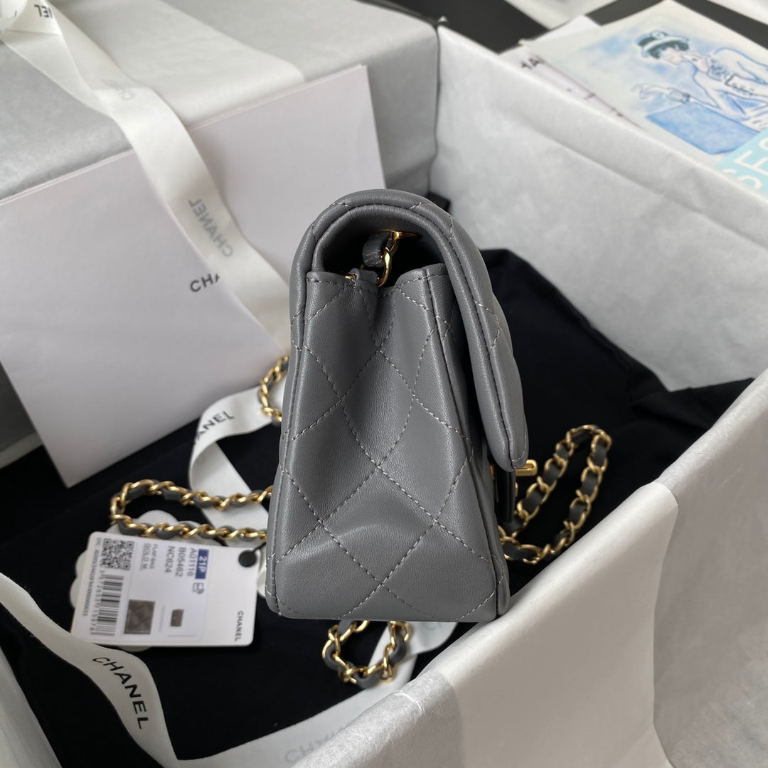 1.55 Classic Quilted Flap Bag