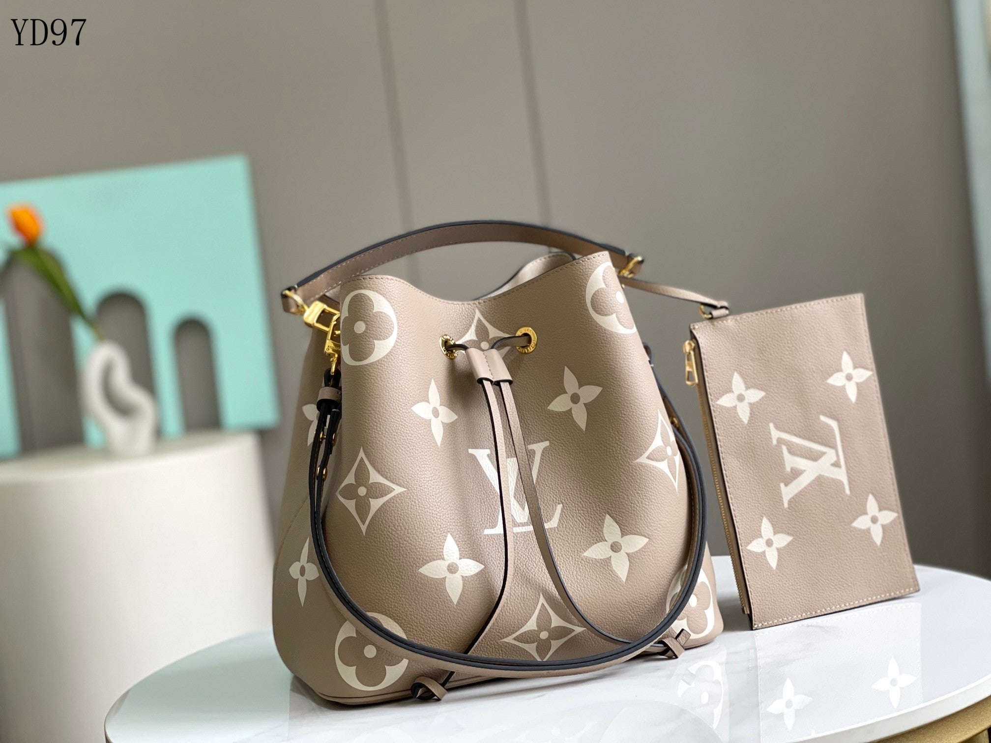NeoNoé Bucket Bag