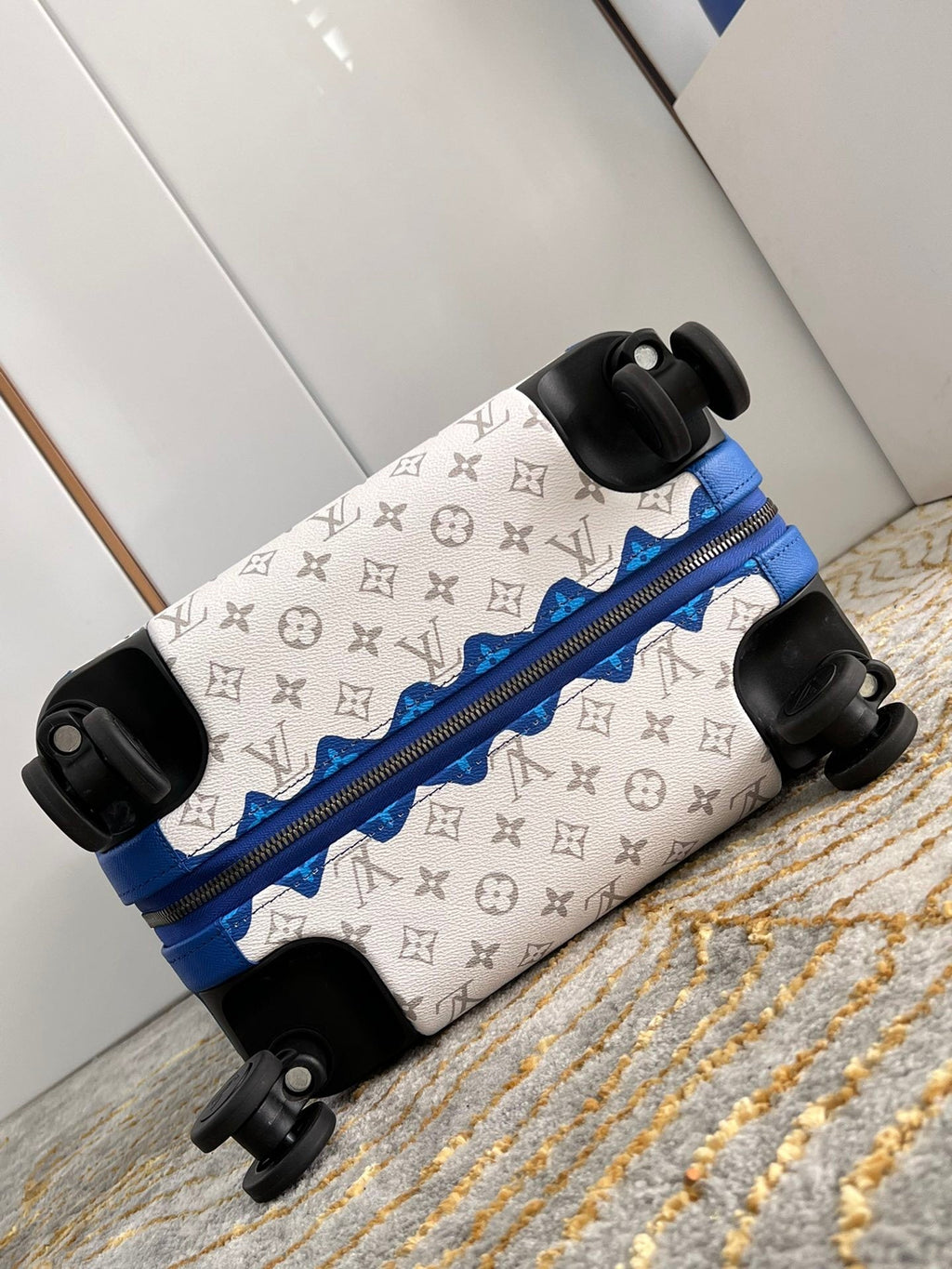 Horizon Style Cabin Suitcase