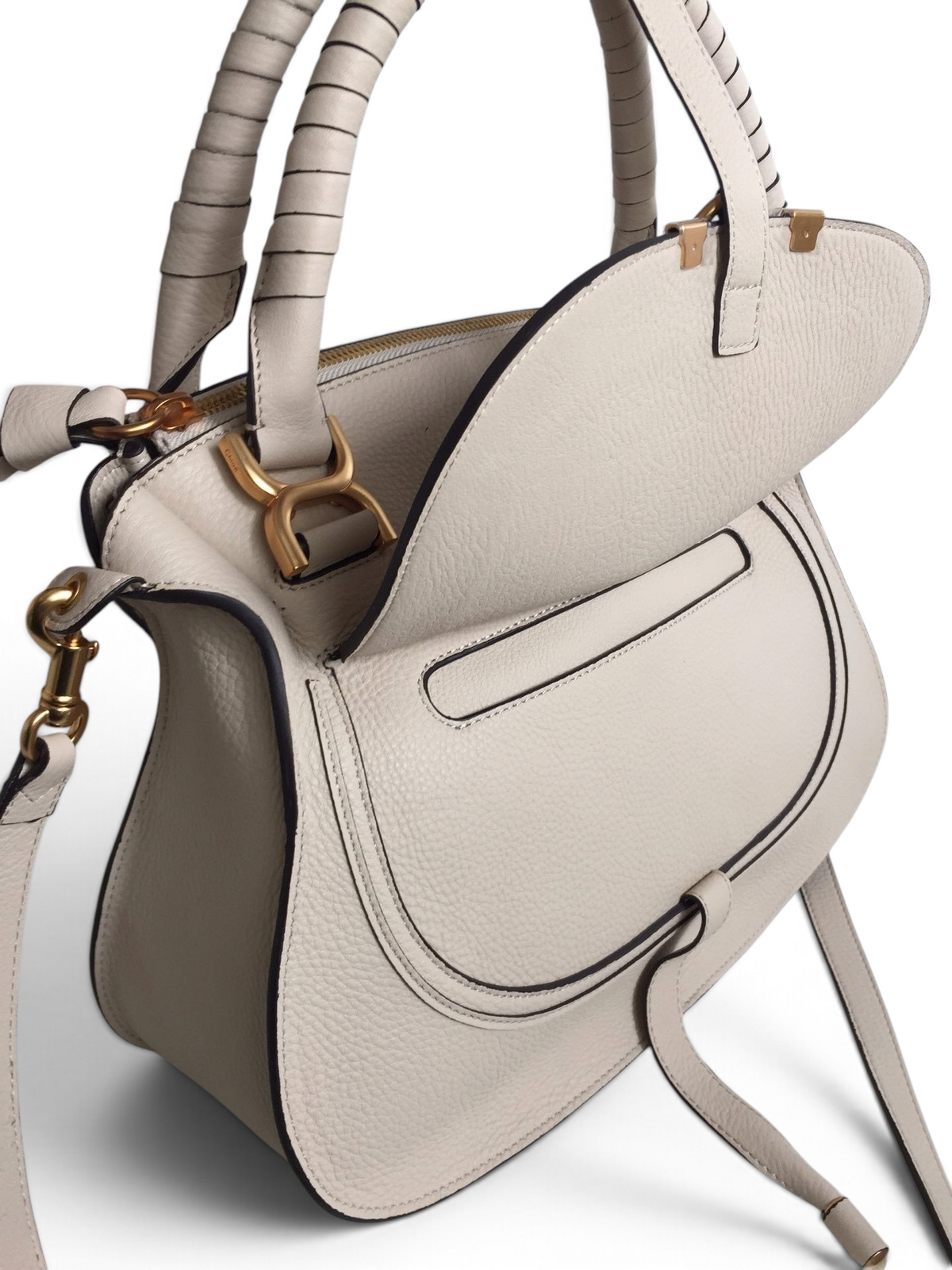 SWORD LUXURY Chloé Marcie krem rengi taneli deri çanta, altın tonlu donanım ve ikonik dikiş detayları ile.