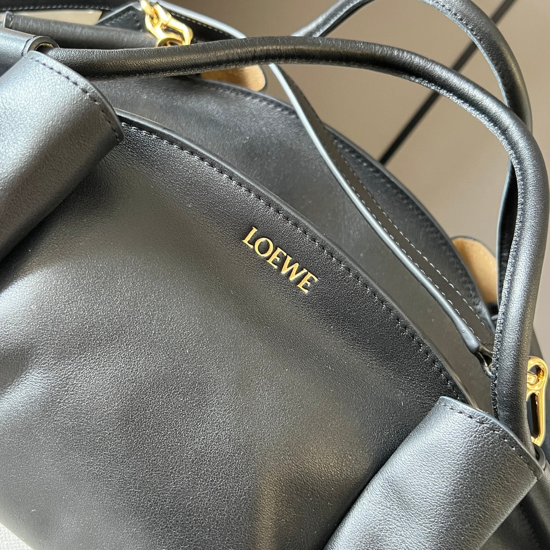 Paseo Small Leather Handbag