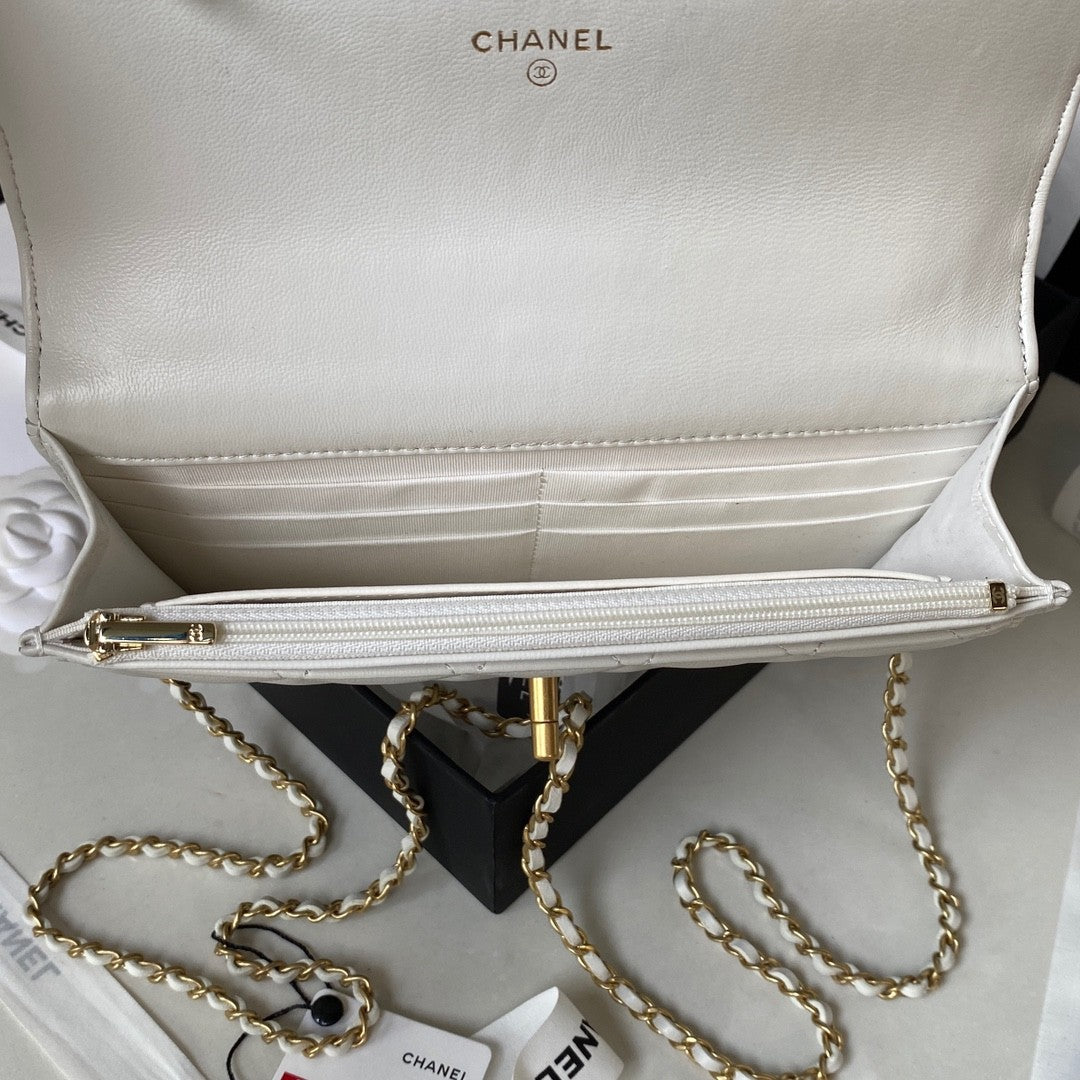 19 Woc Quilted Chain Bag