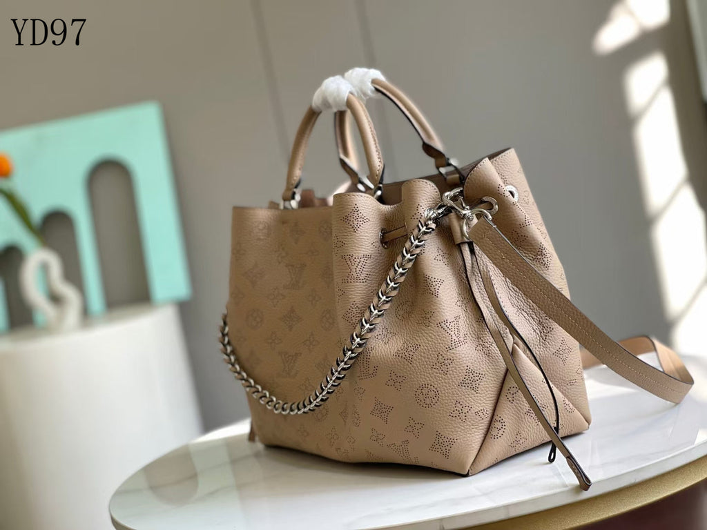 Bella Tote Bag