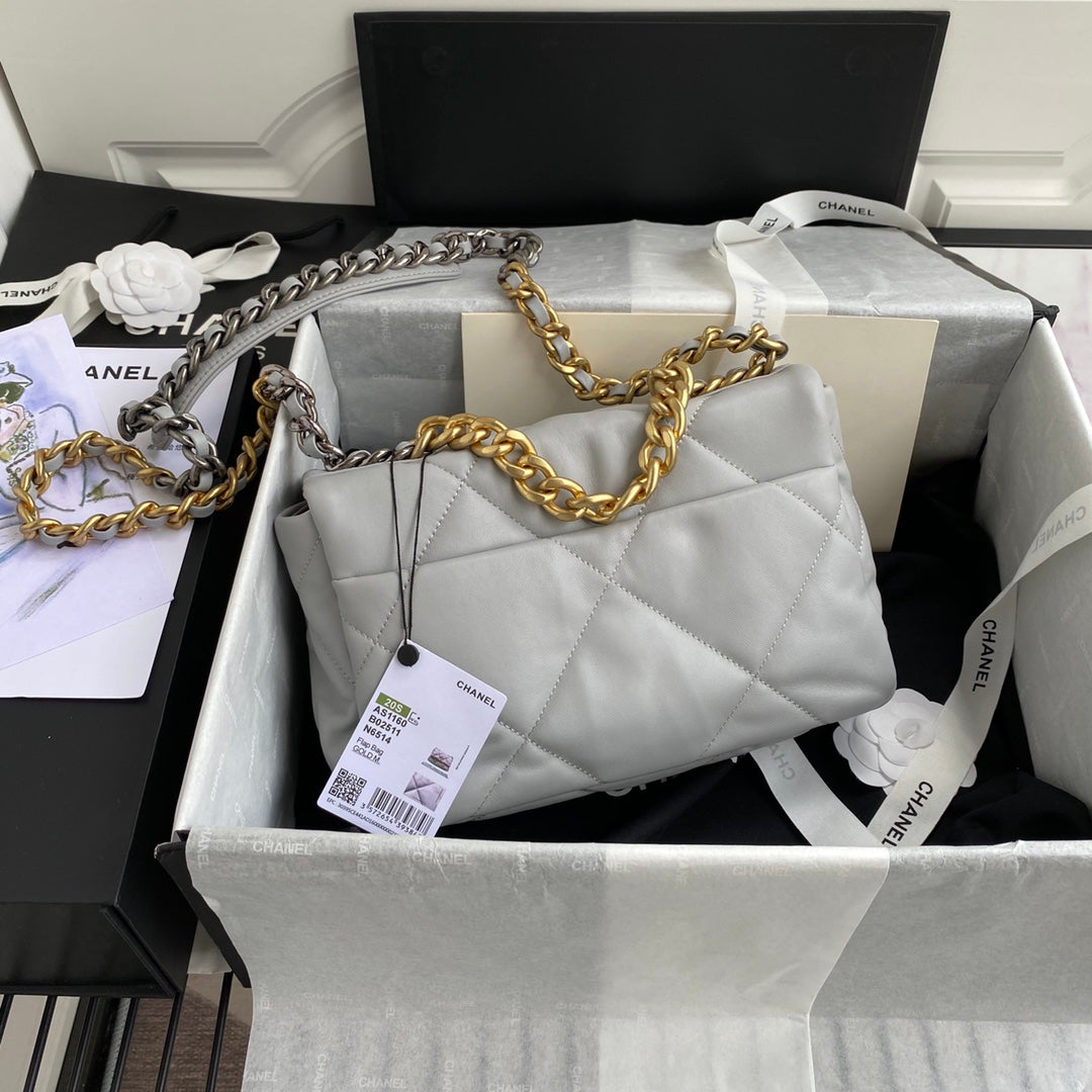 19 Flap Bag 26 cm