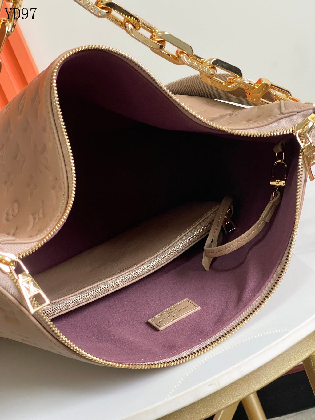 Coussin Hobo MM Bag