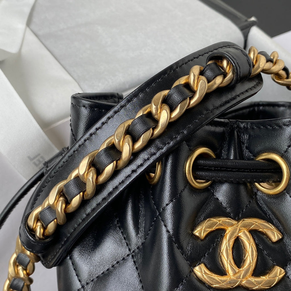 Classic Bucket Bag