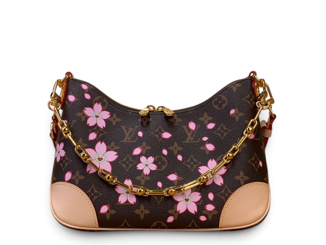SWORD LUXURY Louis Vuitton x Murakami Boulogne çanta, ikonik monogram kanvas üzerinde pembe kiraz çiçeği desenli.