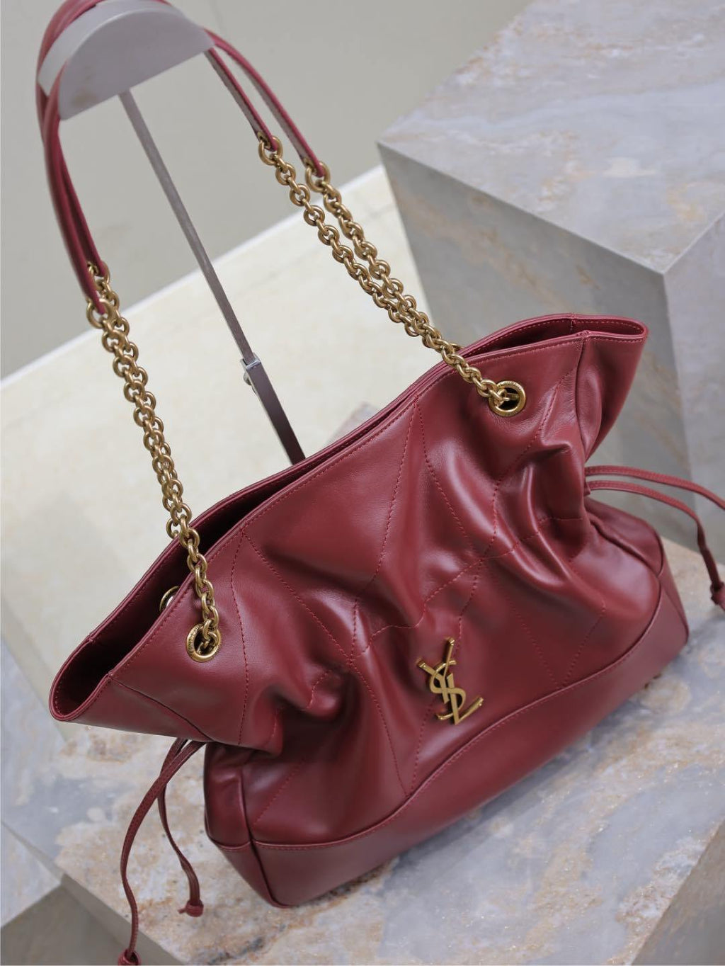Niki Soft Chain Shoulder Bag