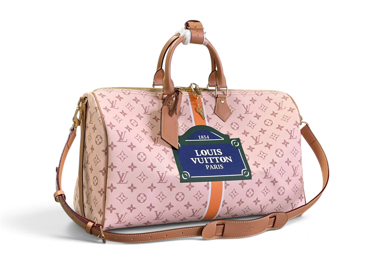 SWORD LUXURY pembe Monogram kanvas Louis Vuitton Keepall Bandoulière 50 seyahat çantası, vintage logo yamalı.