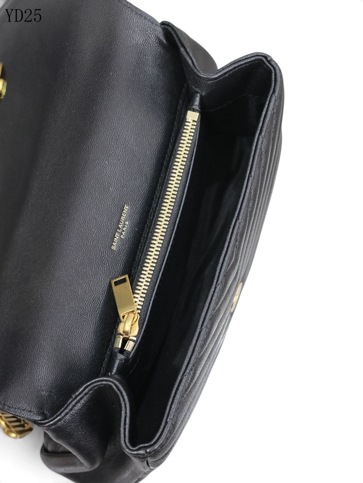 SWORD LUXURY Saint Laurent Collage siyah kapitone deri çanta iç detayı, fermuarlı bölme ve altın tonlu donanım.