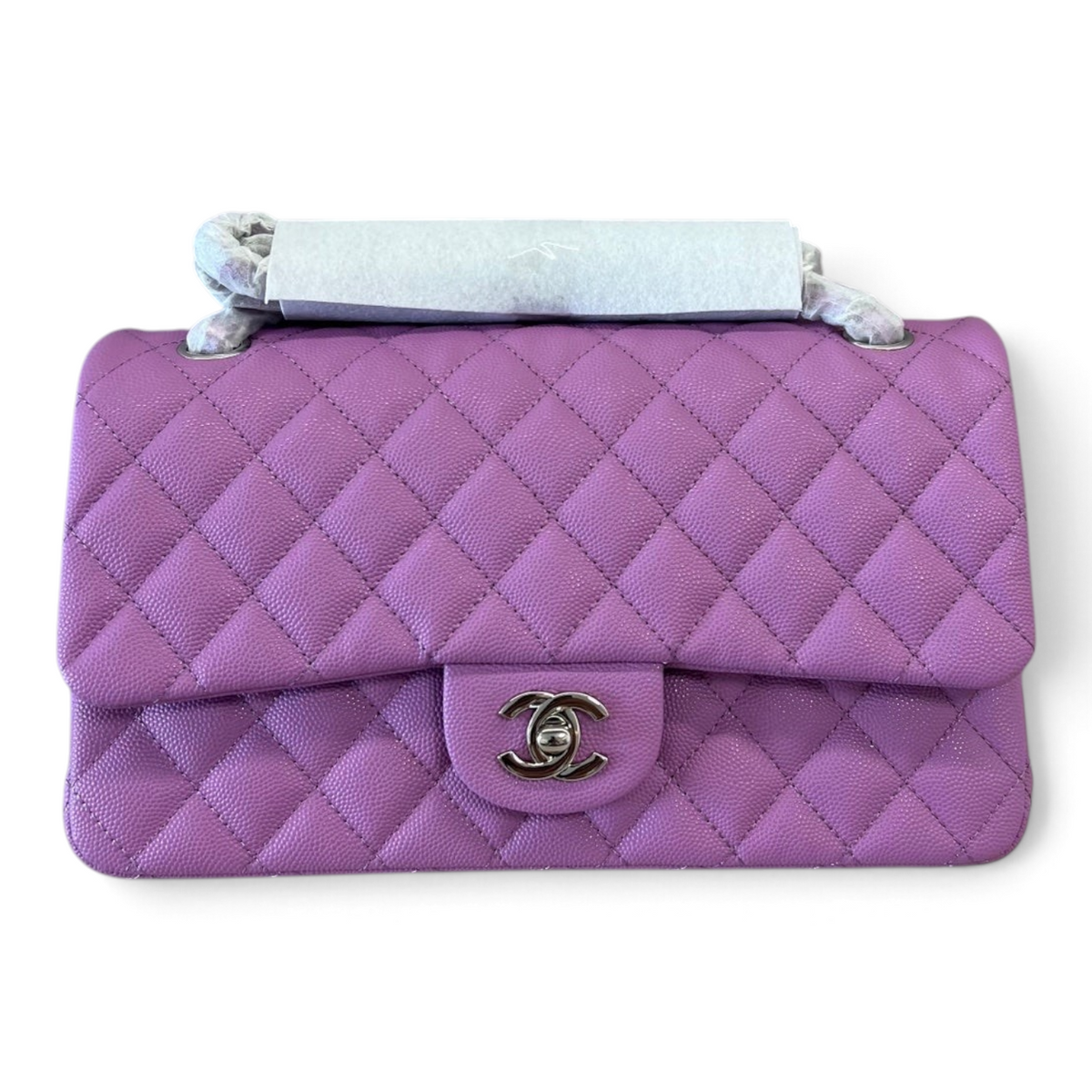 SWORD LUXURY imzalı, kapitone desenli, mor renkli, caviar deri Chanel Classic Double Flap çanta.