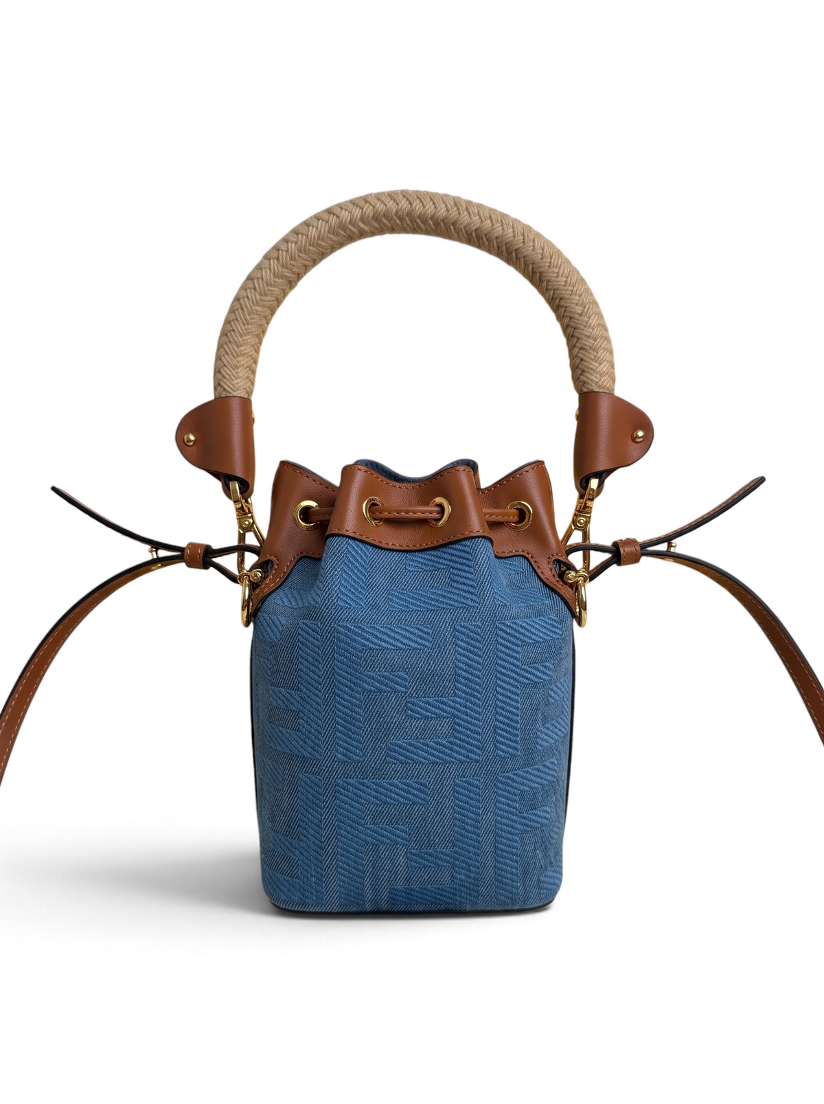 SWORD LUXURY Fendi Mon Tresor kova çanta, mavi FF desenli kumaş ve taba deri detaylı, hasır saplı lüks tasarım.