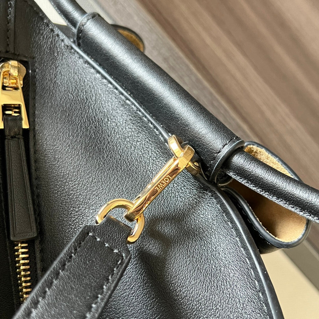 Paseo Small Leather Handbag