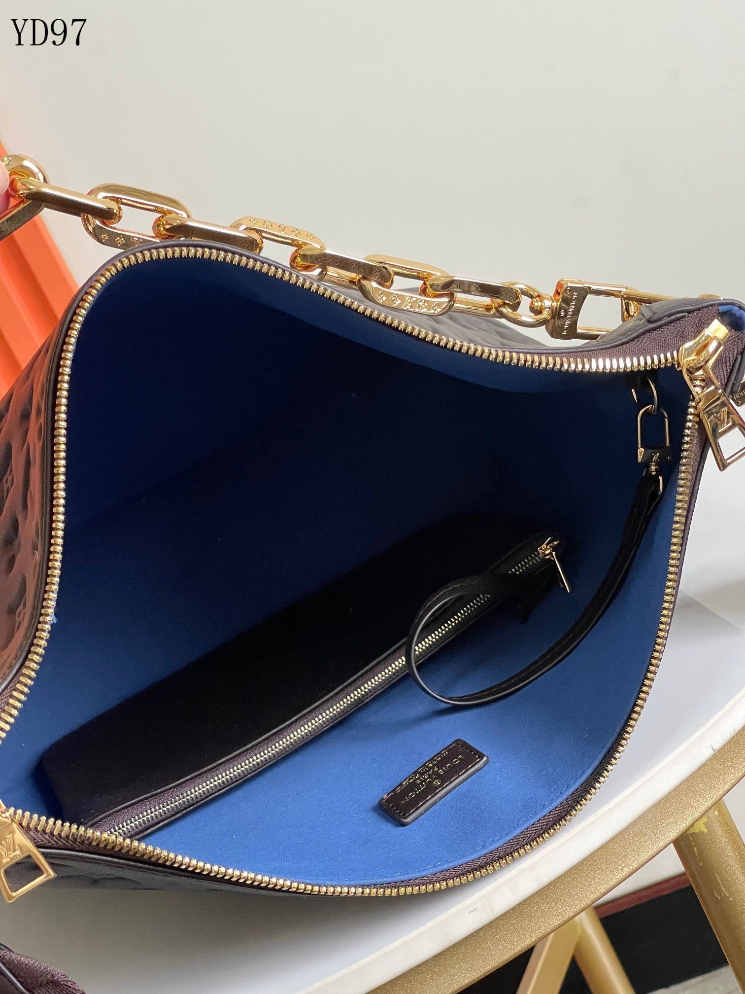 Coussin Hobo MM Bag